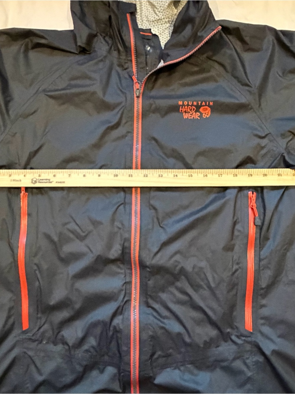 Men's Mountain Hardwear Black Lightweight Hooded Shell Jacket - Large - Picture 5 of 6
